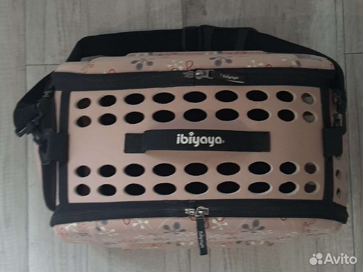 Переноска для средних собак