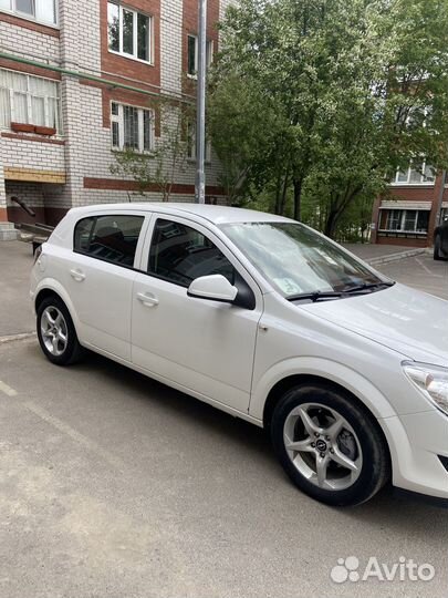 Opel Astra 1.8 AT, 2012, 203 000 км