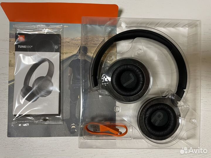 Беспроводные наушники JBL Tune 590 BT