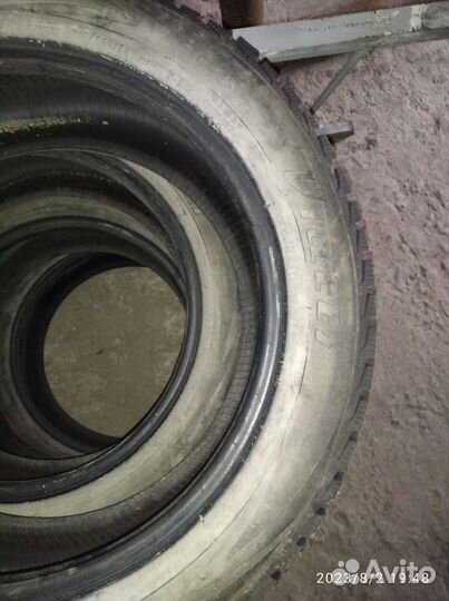 Viatti Brina Nordico V-522 215/50 R17