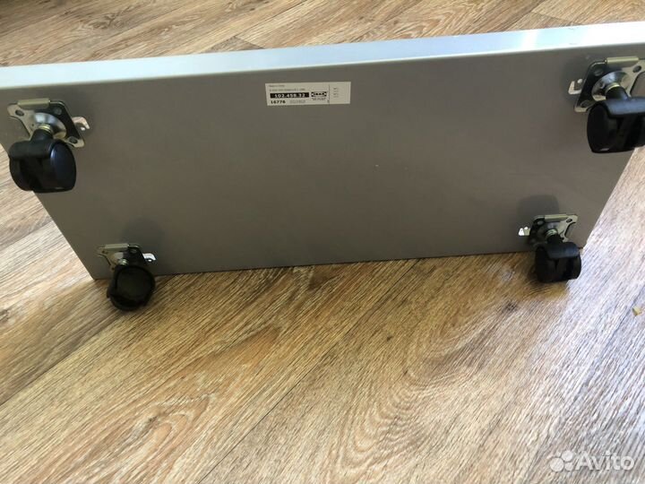 Компьютерная подставка на колесиках IKEA