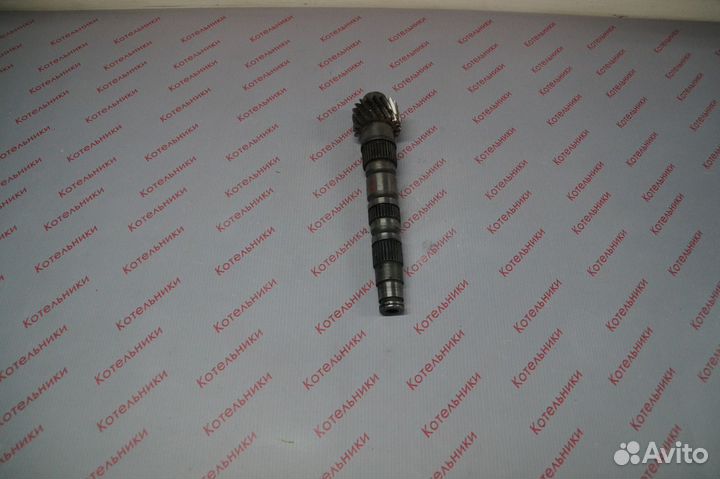 Nissan 32241-50J06 Вал вторичный кпп