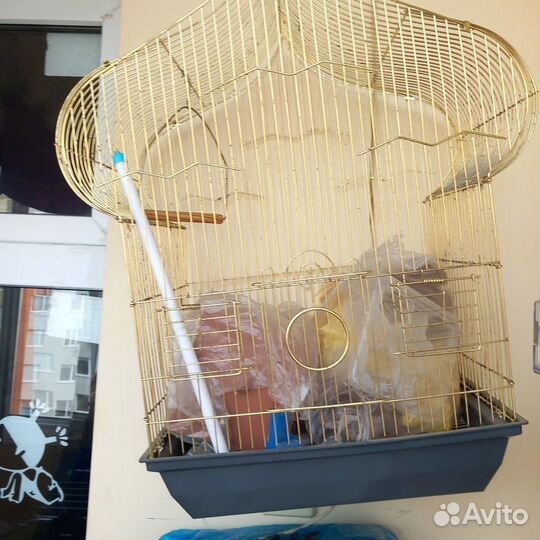 Клетка в полном комплекте с домиком для попугая
