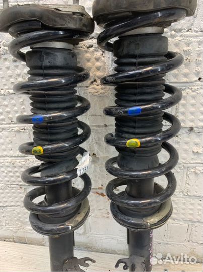 Стойка передняя Infiniti Q70 Y51 2014