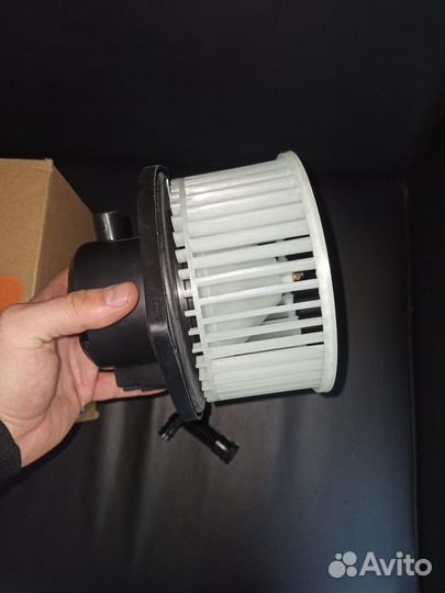 Мотор отопителя салона nissan march 2722072B00