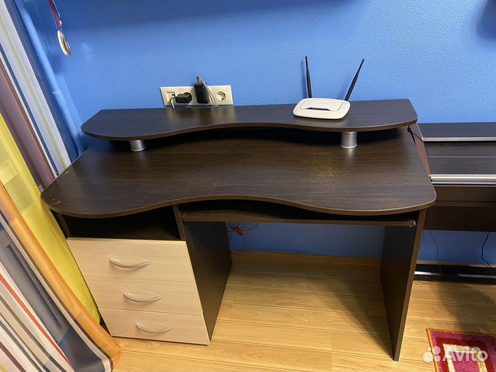 Компьютерный стол