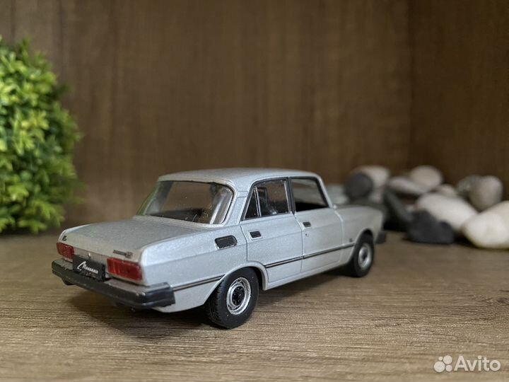 Модель автомобиля Москвич 2140сл