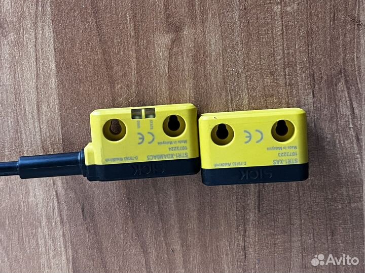Sick Бесконтактный предохранительный выключатель