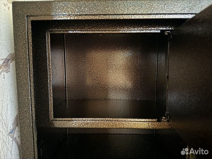 Сейф для денег и документов