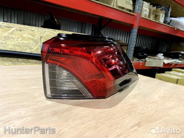 Фонарь Toyota RAV4 Xa50 задний правый