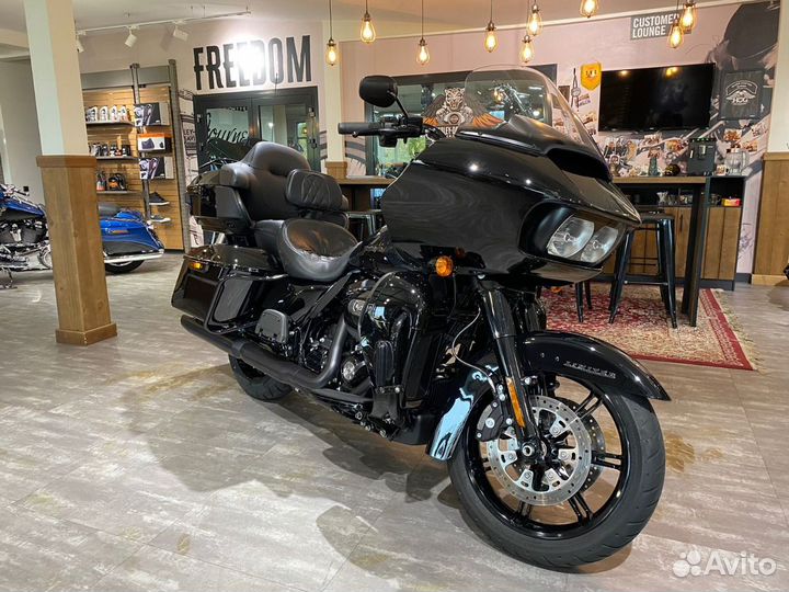Road Glide Limited 114 black Harley-Davidson 2021