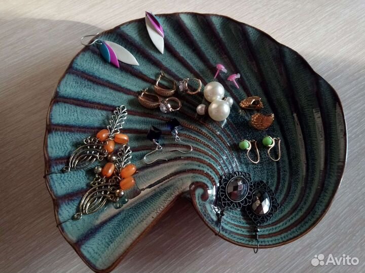 Серьги в наборе (бижутерия). Цена за весь лот