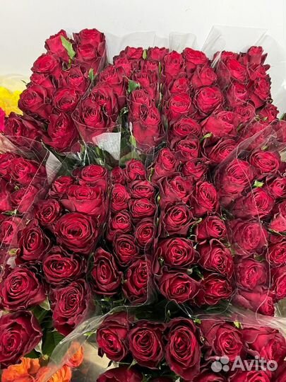 Продавец в цветочный магазин