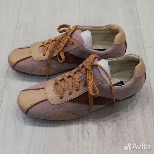 Обувь спортивная женская BluEmotion