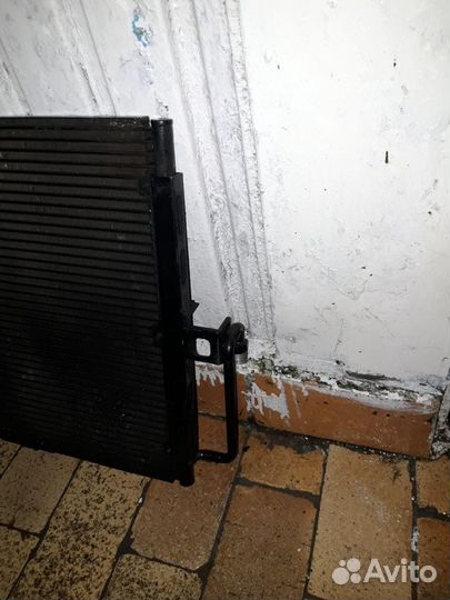 Радиатор кондиционера на Mercedes G-Class