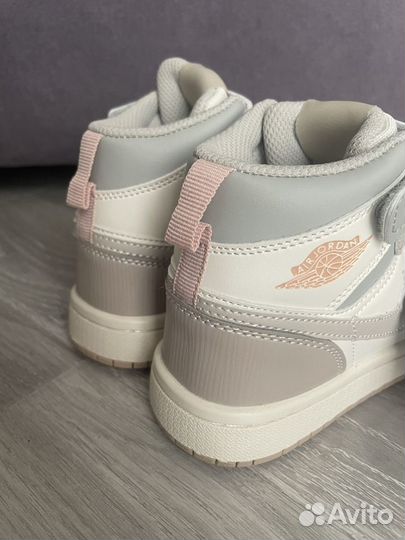 Кроссовки Nike Air Jordan для девочки 30 размер