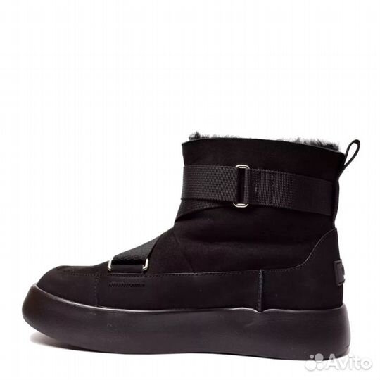 Женские UGG Classic Boom Buckle