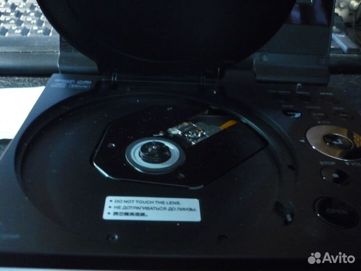 Портативный dvd плеер Toshiba CDP73SWR