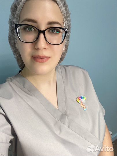 Маникюр/ педикюр