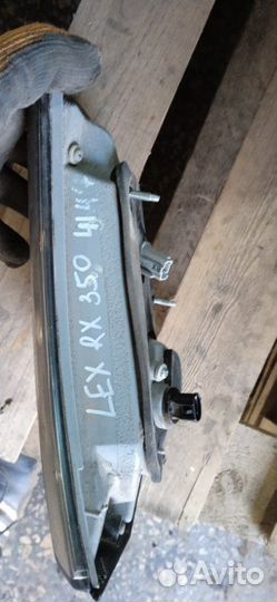 Стоп-сигнал задний правый Lexus Rx 350