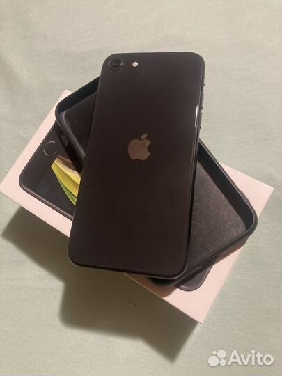iPhone SE (2020), 64 ГБ
