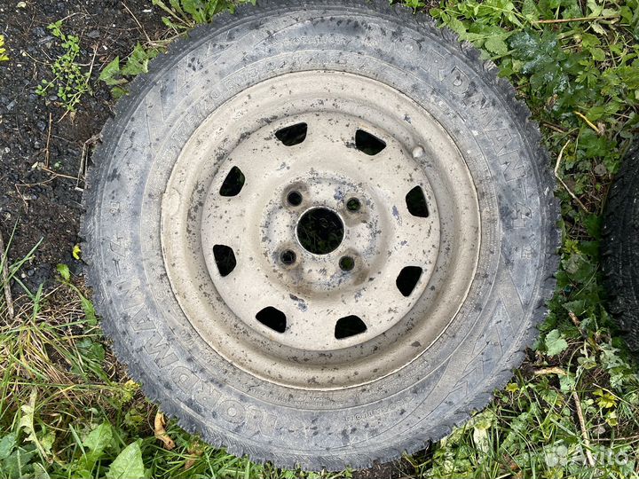 Колеса зимние Hyndai 175/70/13 Nokian