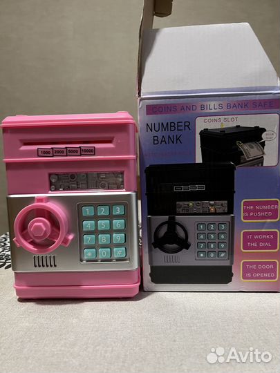 Сейф-копилка. Для девочки