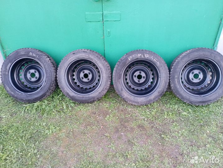 Колеса зимние 185 65 r15 Nokian Nordman 5