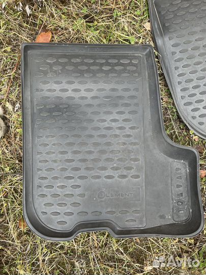 Автомобильные коврики Renault Sandero Stepway