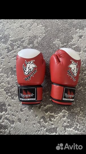 Боксерские перчатки