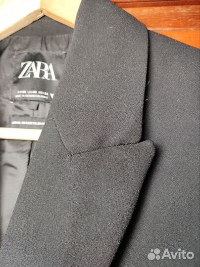 Женский двубортный пиджак Zara