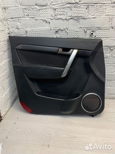 Обшивка боковой двери Chevrolet Captiva C100 Z20S1