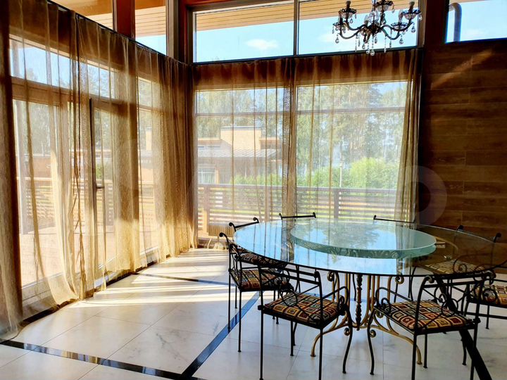 Коттедж 472,4 м² на участке 51 сот.