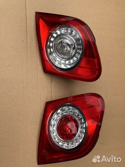 Фонарь крышки багажника левый; правый Фольксваген