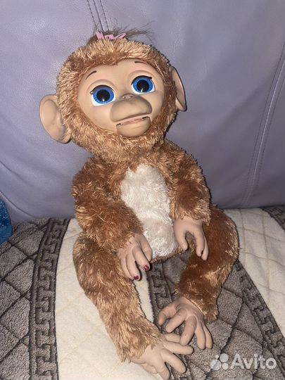 Смешливая обезьянка hasbro