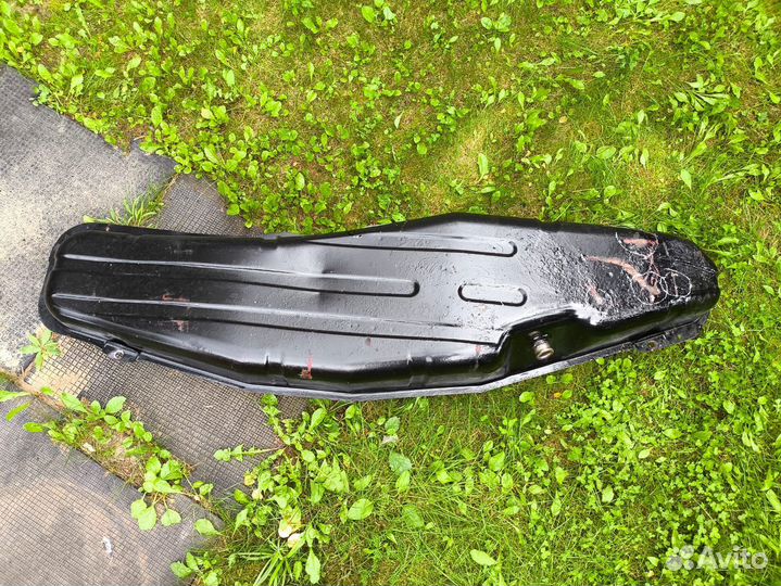 Оригинальный бензобак от mitsubishi pajero 4