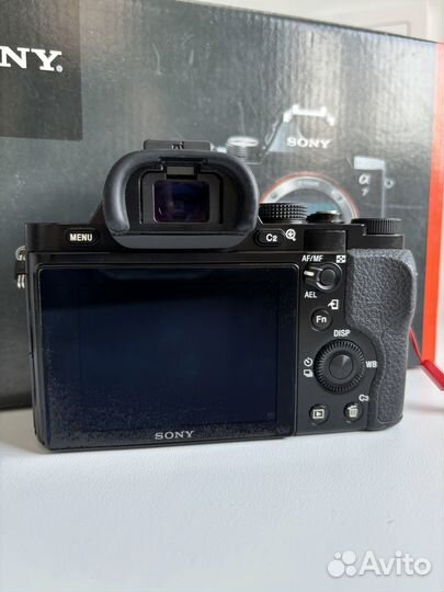 Беззеркальная камера Sony A7 (первого поколения)