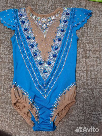 Продам купальник для художественной гимнастике
