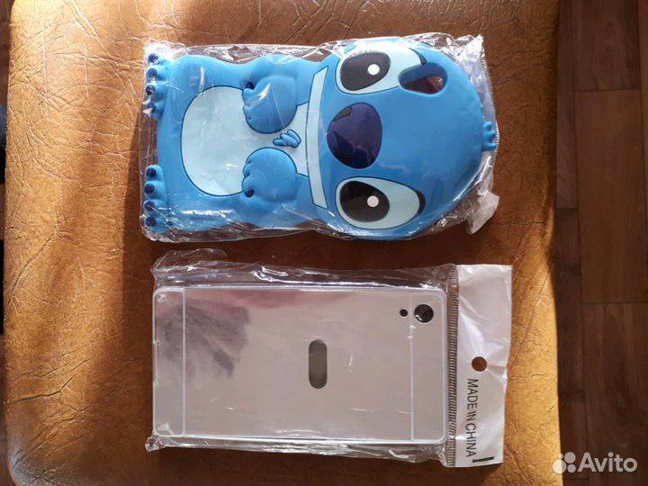 Чехлы на телефоны