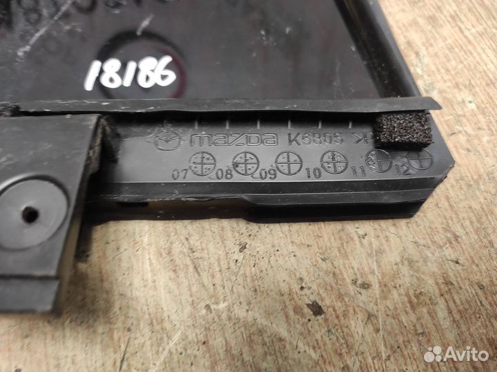 Стекло двери задней левой (форточка) Mazda Mazda