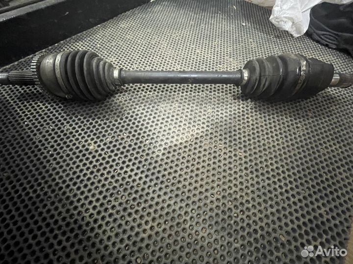 Приводной вал Kia Rio 3 левый