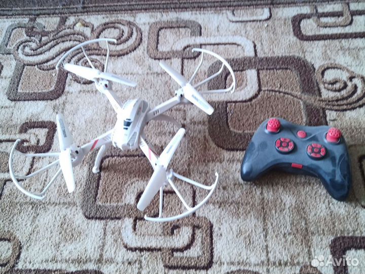 Квадрокоптер дрон