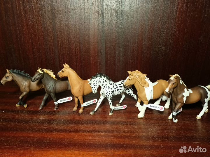 Фигурки лошадей schleich