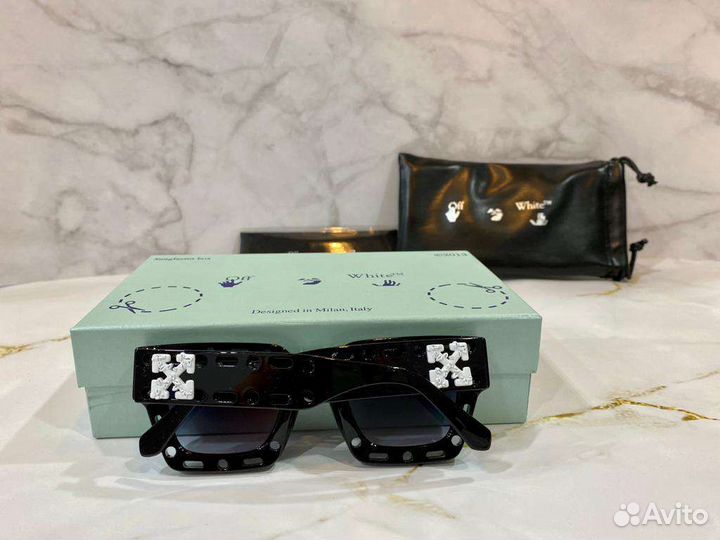 Очки off white с фирменным комплектом