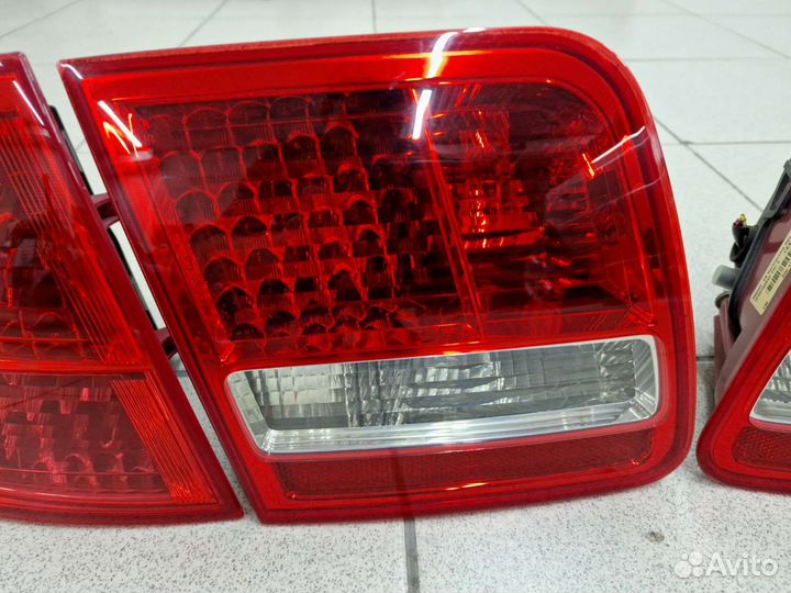 Комплект задних светодиодных фонарей на Audi A8 D3