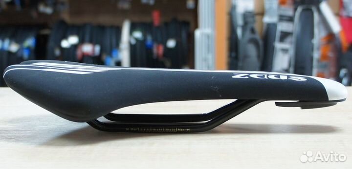 Седло для велосипеда Zeus Z1013