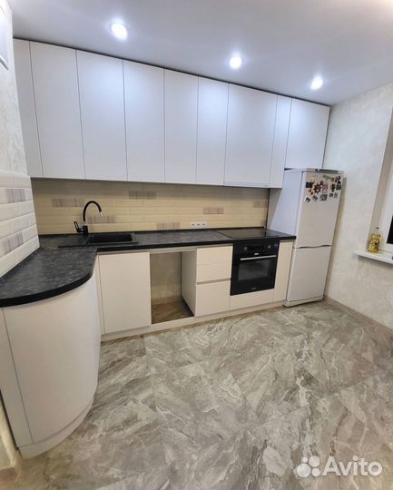 Кухонный гарнитур угловой