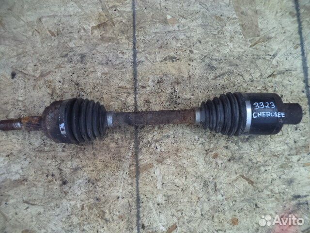 Полуось передняя R Jeep Grand Cherokee 3 (WK) P521