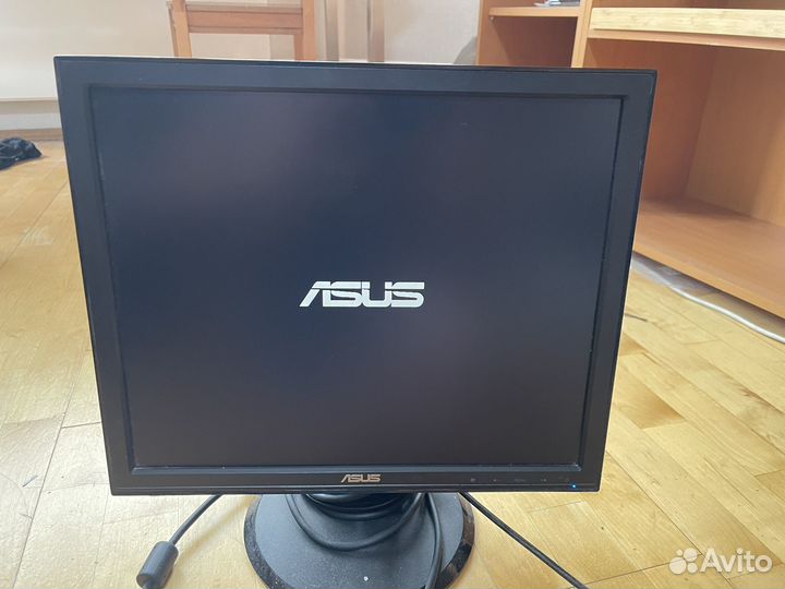 Монитор asus 17