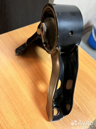 Опора двигателя mitsubishi